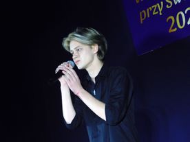 Magdalena Maciołek z główną nagrodą tegorocznego „Wieczoru poezji przy świecach”