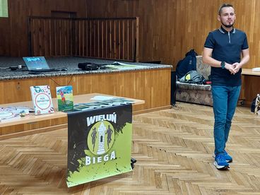 Przemysław Stupnowicz opowiadał w Wieluniu o startach w maratonach