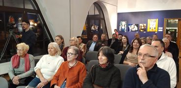 „Magia sztuki” - wystawa malarstwa Ilony Foryś w Muzeum Ziemi Wieluńskiej otwarta
