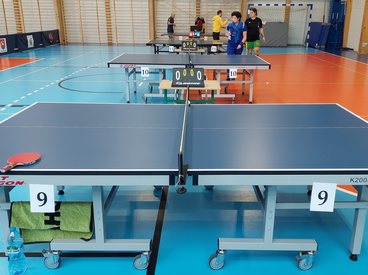 Mateusz Beniak najlepszy w ZS nr 1. W turnieju tenisa stołowego zagrało prawie 60 osób