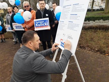 Konferencja prasowa Koalicji Wieluńskiej – prezentacja kandydatów do Rady Powiatu