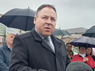 Senator Marcin Karpiński otworzył w Wieluniu filię biura