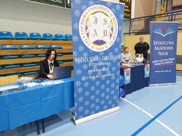 W hali WOSiR-u trwają targi edukacyjne
