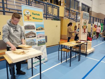 W hali WOSiR-u trwają targi edukacyjne