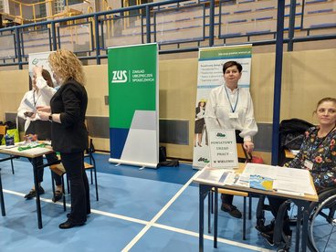 W hali WOSiR-u trwają targi edukacyjne