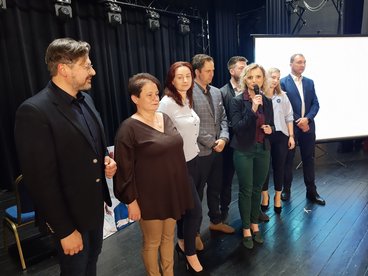 Konferencja prasowa Nowej Energii Dla Gminy– prezentacja kandydatki na burmistrza Praszki Agnieszki Karlak -Bartkowskiej i kandydatów do Rady Miasta