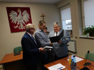 W Skomlinie odbyła się sesja, na której symbolicznie zakończono VIII kadencję Rady Gminy