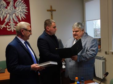 W Skomlinie odbyła się sesja, na której symbolicznie zakończono VIII kadencję Rady Gminy