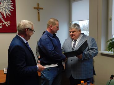 W Skomlinie odbyła się sesja, na której symbolicznie zakończono VIII kadencję Rady Gminy