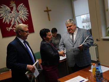 W Skomlinie odbyła się sesja, na której symbolicznie zakończono VIII kadencję Rady Gminy