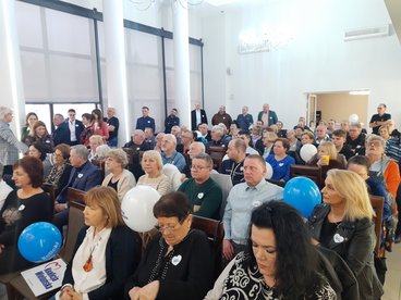 Konwencja wyborcza Koalicji Wieluńskiej na zakończenie kampanii z udziałem m.in. posłów i wojewody