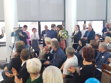 Konwencja wyborcza Koalicji Wieluńskiej na zakończenie kampanii z udziałem m.in. posłów i wojewody