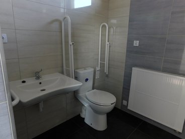 W Czarnożyłach powstaje boisko piłkarskie z trybunami i oświetleniem. Stanęła altana, jest też tor dla rolkarzy