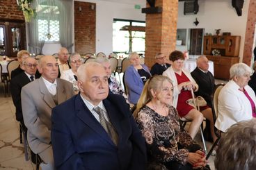 Złote Gody w gminie Wierzchlas. Medale w imieniu prezydenta RP otrzymało 14 par