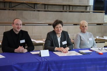 Trwa druga tura wyborów samorządowych. Głosują m.in. mieszkańcy gmin Wieluń, Praszka, Konopnica, Ostrówek i Siekmowice