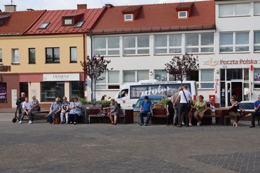 Na placu Legionów trwa „Ludowa majówka z magią”. Zaprasza Wieluński Dom Kultury