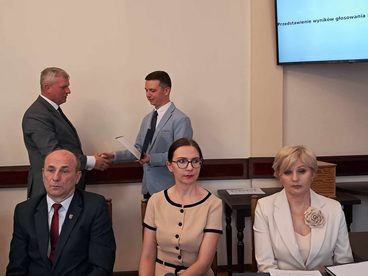 Osjaków: ślubowanie nowych radnych i nowej burmistrz