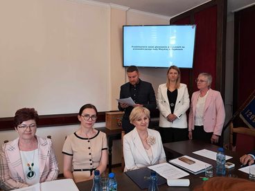 Osjaków: ślubowanie nowych radnych i nowej burmistrz