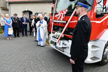 Nowoczesny wóz bojowy już służy w Ochotniczej Straży Pożarnej w Komornikach