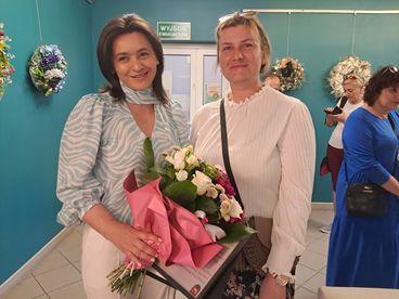 Wieluń: wystawa wianków Marii Owczarek w Bibliotece Powiatowej