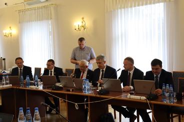 Trwa sesja Rady Powiatu Wieluńskiego