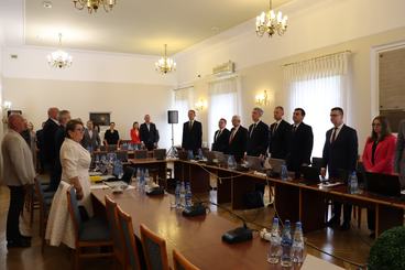 Trwa sesja Rady Powiatu Wieluńskiego