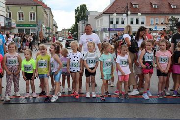 Pętla Wieluńska. Ponad 100 zawodników w biegu głównym, ponad 200 uczniów i przedszkolaków