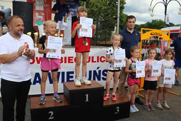Pętla Wieluńska. Ponad 100 zawodników w biegu głównym, ponad 200 uczniów i przedszkolaków