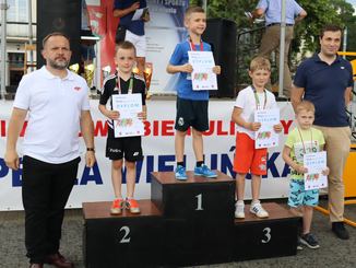 Pętla Wieluńska. Ponad 100 zawodników w biegu głównym, ponad 200 uczniów i przedszkolaków