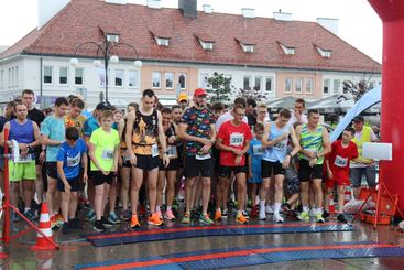 Pętla Wieluńska. Ponad 100 zawodników w biegu głównym, ponad 200 uczniów i przedszkolaków