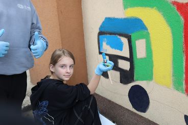 Kolorowy mural powstał na terenie Przedsiębiorstwa Komunalnego w Wieluniu