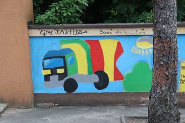 Kolorowy mural powstał na terenie Przedsiębiorstwa Komunalnego w Wieluniu