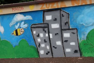 Kolorowy mural powstał na terenie Przedsiębiorstwa Komunalnego w Wieluniu