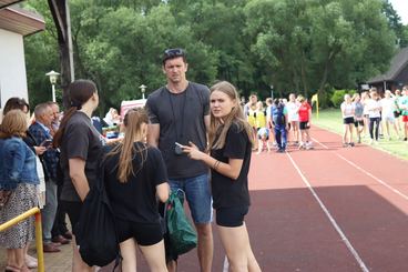 W Ostrówku trwają Powiatowe Igrzyska Ziemi Wieluńskiej