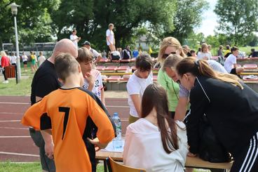 W Ostrówku trwają Powiatowe Igrzyska Ziemi Wieluńskiej