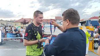 Michał Bator i Barbara Pawełczak zwyciężają w Wieluńskiej Pionie