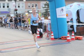 Michał Bator i Barbara Pawełczak zwyciężają w Wieluńskiej Pionie