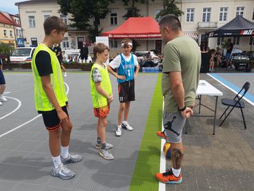 W Wieluniu zorganizowano turniej koszykówki ulicznej 3×3