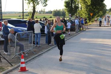 Mateusz Krajda i Aleksandra Kudra najszybsi w Czarnożyłach. Bieg Powitania Lata ukończyło prawie 100 osób