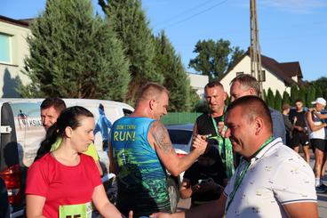 Mateusz Krajda i Aleksandra Kudra najszybsi w Czarnożyłach. Bieg Powitania Lata ukończyło prawie 100 osób