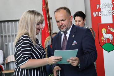 Powiatowe zakończenie roku szkolnego odbyło się dziś w II LO w Wieluniu