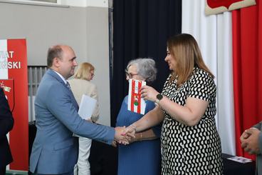 Powiatowe zakończenie roku szkolnego odbyło się dziś w II LO w Wieluniu