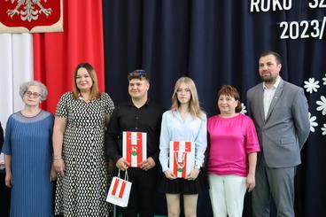 Powiatowe zakończenie roku szkolnego odbyło się dziś w II LO w Wieluniu