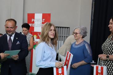 Powiatowe zakończenie roku szkolnego odbyło się dziś w II LO w Wieluniu