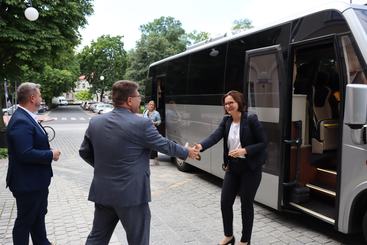 Wiceministra klimatu i środowiska z wizytą w Wieluniu. Jest też delegacja z WFOŚiGW w Warszawie