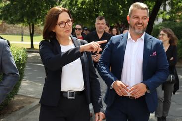 Wiceministra klimatu i środowiska z wizytą w Wieluniu. Jest też delegacja z WFOŚiGW w Warszawie