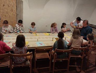 Ruszyły wakacyjne warsztaty dla dzieci w wieluńskim muzeum
