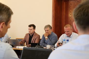 Trwa sesja Rady Miejskiej w Wieluniu. Powrócił temat budowy hali przy Szkole Podstawowej nr 5