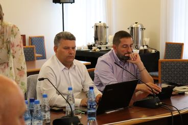 Trwa sesja Rady Miejskiej w Wieluniu. Powrócił temat budowy hali przy Szkole Podstawowej nr 5