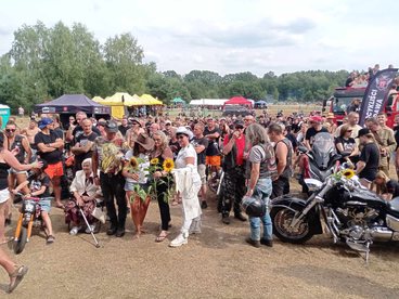 Pół tysiąca motocykli i prawie drugie tyle zwiedzających. XXII Zlot Motocyklowy w Konopnicy za nami